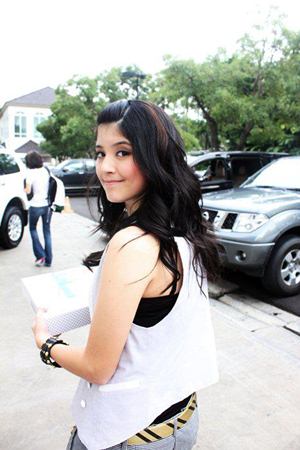 โซฟี อินทรคูสิน