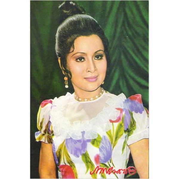 เพชรา เชาวราษฎร์ 