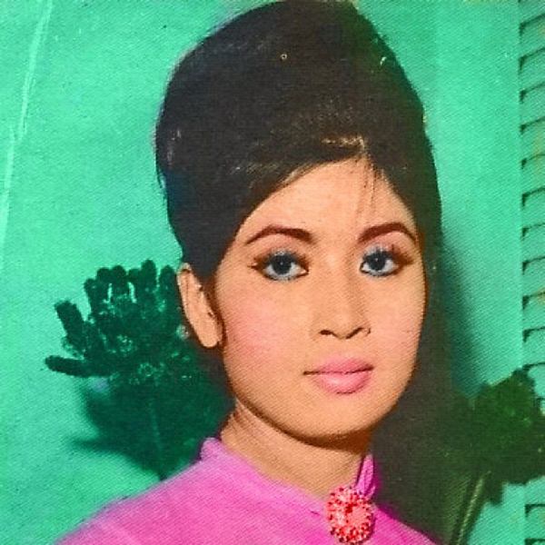 เพชรา เชาวราษฎร์ 