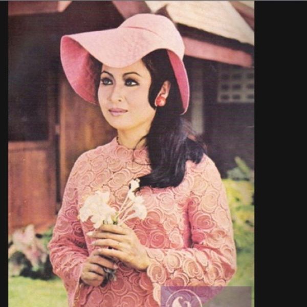 เพชรา เชาวราษฎร์ 