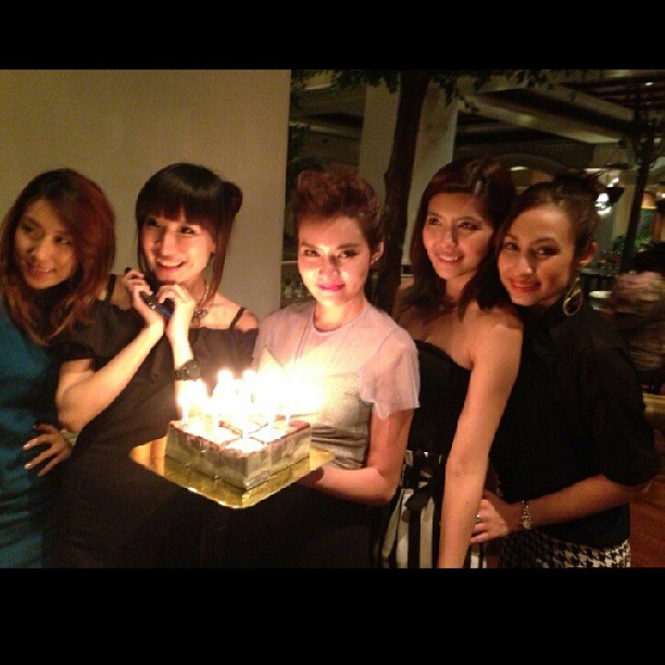 ญาญ่าญิ๋ง