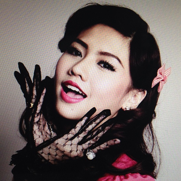 เมทัล สุขขาว