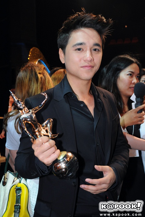 อเล็กซ์ ในงานประกาศผลรางวัลนาฏราช ครั้งที่ 5