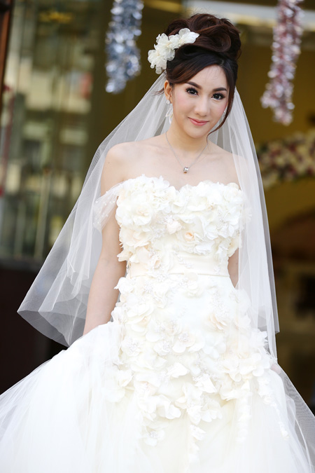 เบนซ์ พริกไทย แต่งงาน 