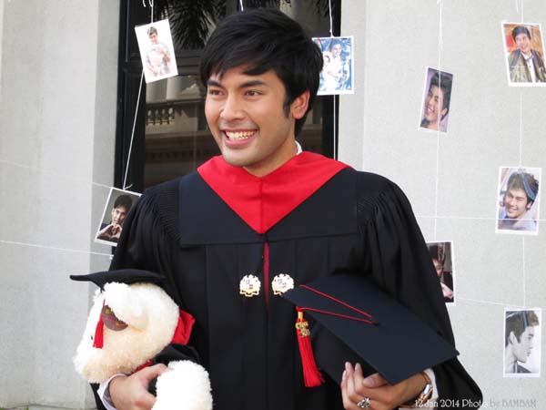 บอม ธนิน รับปริญญา