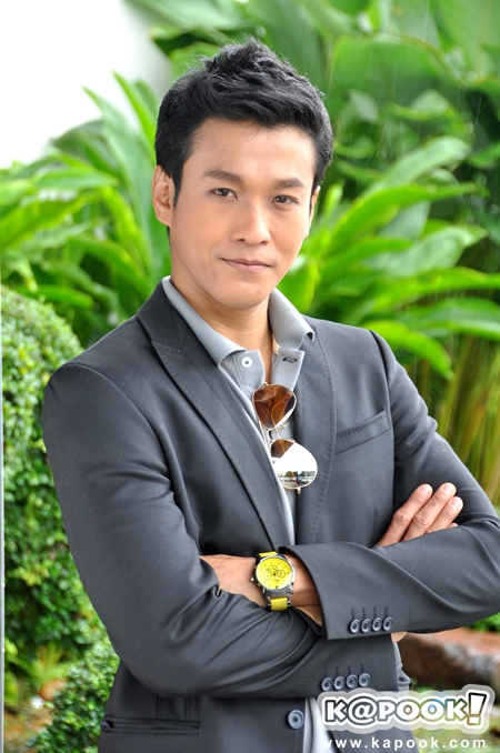ฉัตร ประกบ วีรภาพ บวงสรวงละครเรื่องใหม่ หนีก็ล่า ซ่าก็รัก