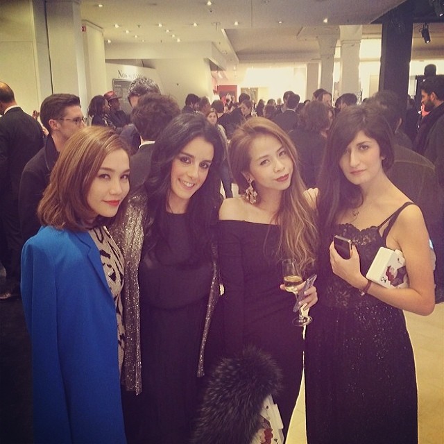 โมเม นภัสสร พลอย ชวพร เผยภาพเที่ยวลั้ลลาในปารีส