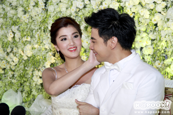 งานแต่งออย ธนา 