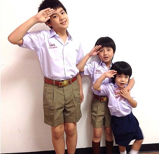 วันเฉลิม 3 รุ่น