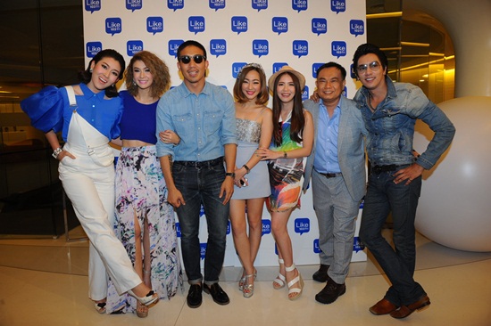ใบเตย หอบดอกไม้โผล่เซอร์ไพรส์ดีเจ.แมน กลางงานไลค์แอนด์แชร์