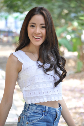 ณมน พัชรวลัย 