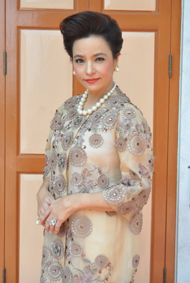 เรื่องย่อละคร ฝันเฟื่อง