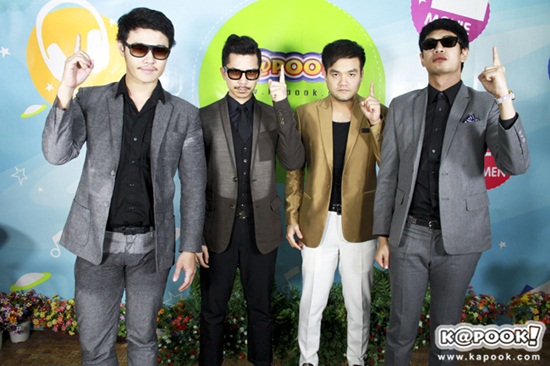 Slot Machine โชว์ร้องสด ปริศนา พร้อมโปรโมทคอนเสิร์ตใหญ่ 