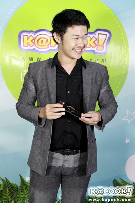 Slot Machine โชว์ร้องสด ปริศนา พร้อมโปรโมทคอนเสิร์ตใหญ่ 