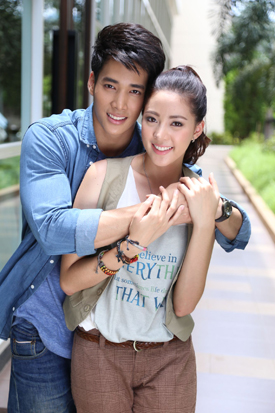 ณมน พัชรวลัย 