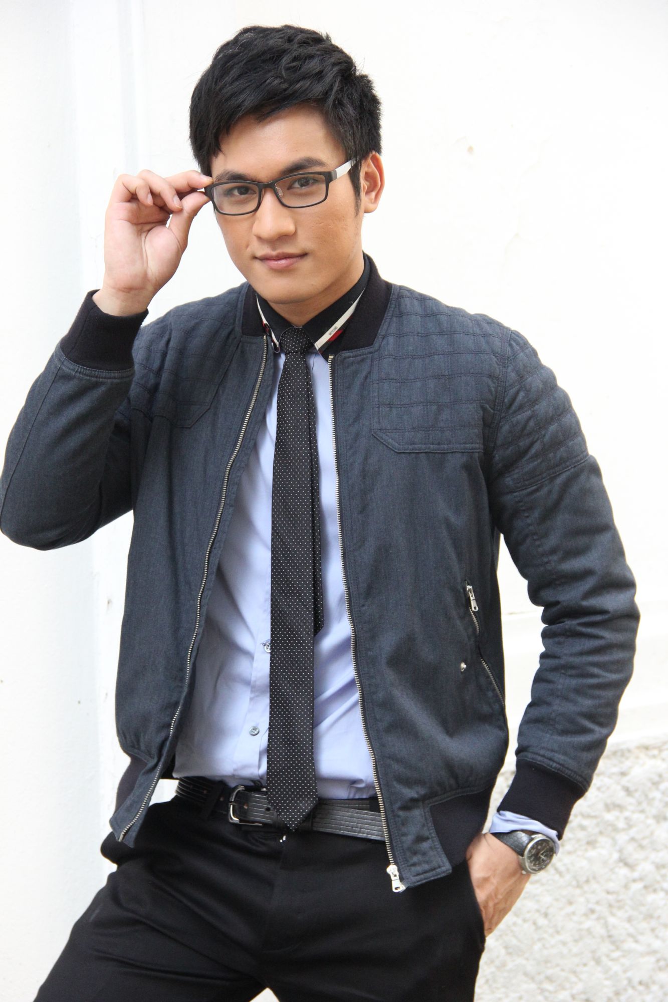 มือปราบสายเดี่ยว