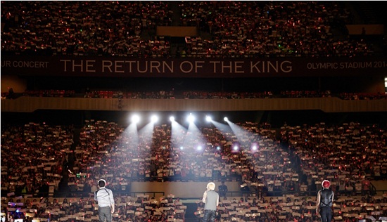 JYJ คอนเสิร์ต อิน โซล เปิดตัวอลังการท่ามกลางแฟนคลับกว่า 40,000 ชีวิต