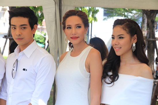 คุณหญิงนอกทำเนียบ