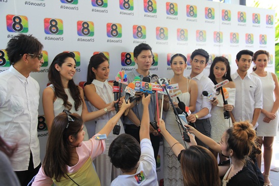 คุณหญิงนอกทำเนียบ
