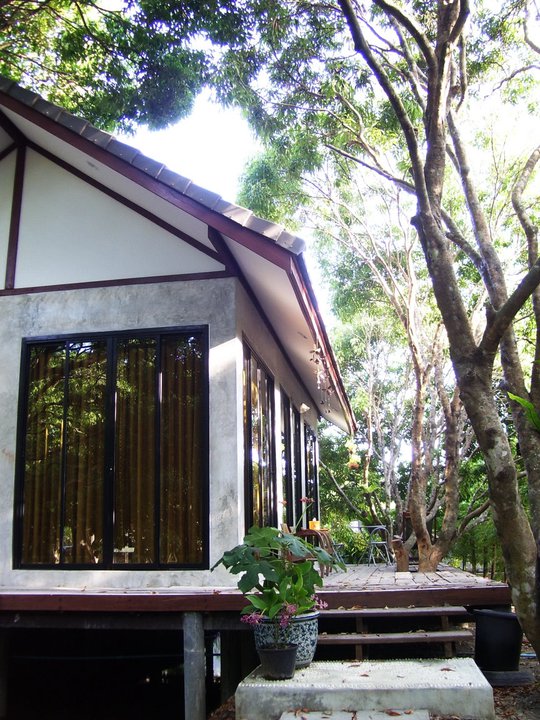 บ้านชื่นกมล