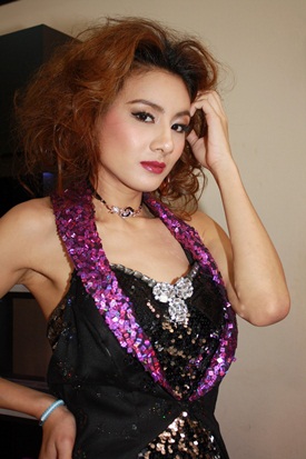 เรื่องย่อมาลีเริงระบำ