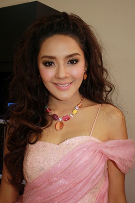 เรื่องย่อมาลีเริงระบำ