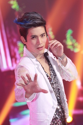 เรื่องย่อมาลีเริงระบำ