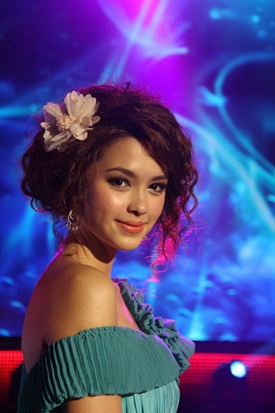เรื่องย่อมาลีเริงระบำ