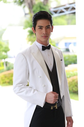 เรื่องย่อมาลีเริงระบำ