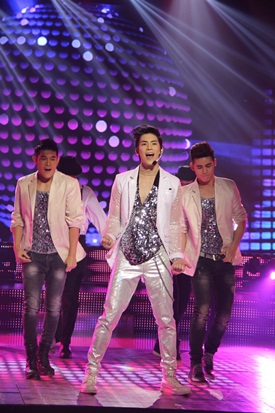 เรื่องย่อมาลีเริงระบำ