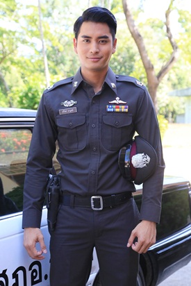 กระตุกหนวดเสือ