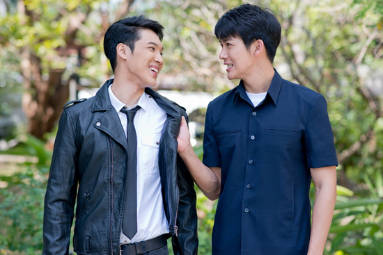 เรื่องย่อละคร ฝันเฟื่อง