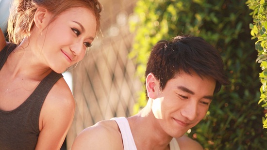 พิมดา อาร์สยาม MV เพลง ชวนเธอมาชูวับ