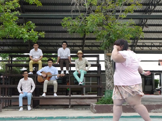 วงอลาร์ม9 เปิดใจ แอบหลงรักสาวเจ้าเนื้อ ในมิวสิควิดีโอเพลง หน้าจริง