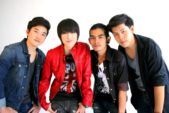 Next Steps ร็อครุ่นใหม่ ปล่อยซิงเกิลแรก การเดินทาง