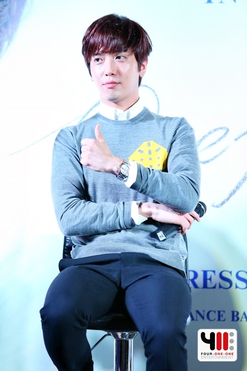 ยงฮวา CNBLUE มาไทย แถลงข่าวก่อนมันสุดขั้ว ในคอนเสิร์ต One Fine Day