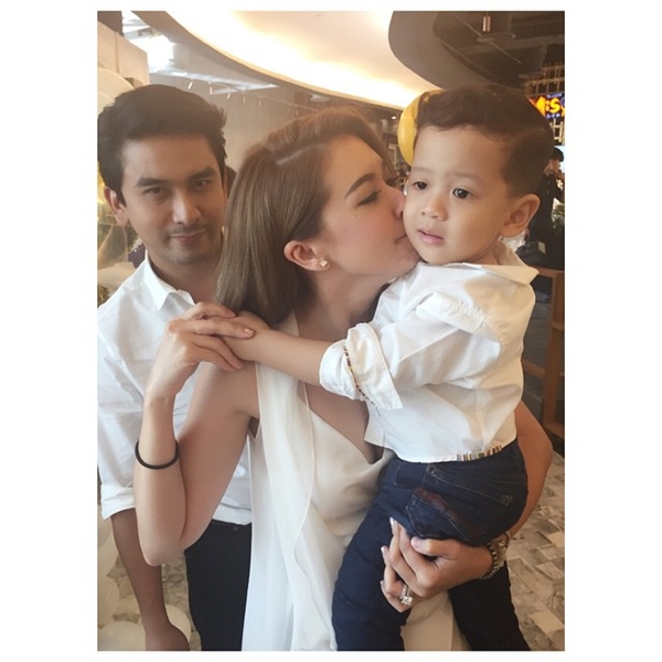 ป๋อ เอ๋ ร่วมเปิดร้านอาหารและเบเกอรี่สไตล์อิตาเลี่ยน White Story