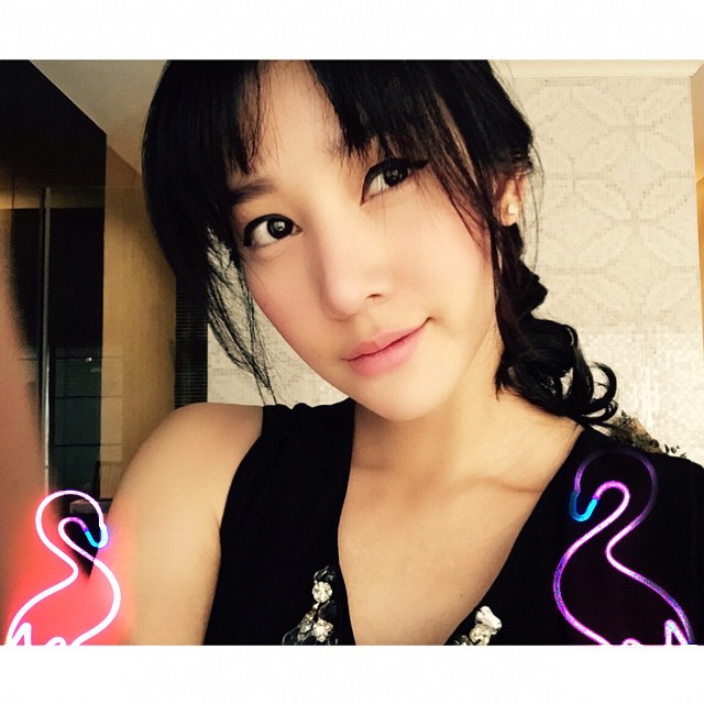 แตงโม ภัทรธิดา แต่งหนุ่ม หล่อขนาดนี้ ไมค์ พิรัชต์ ชิดซ้ายเลย