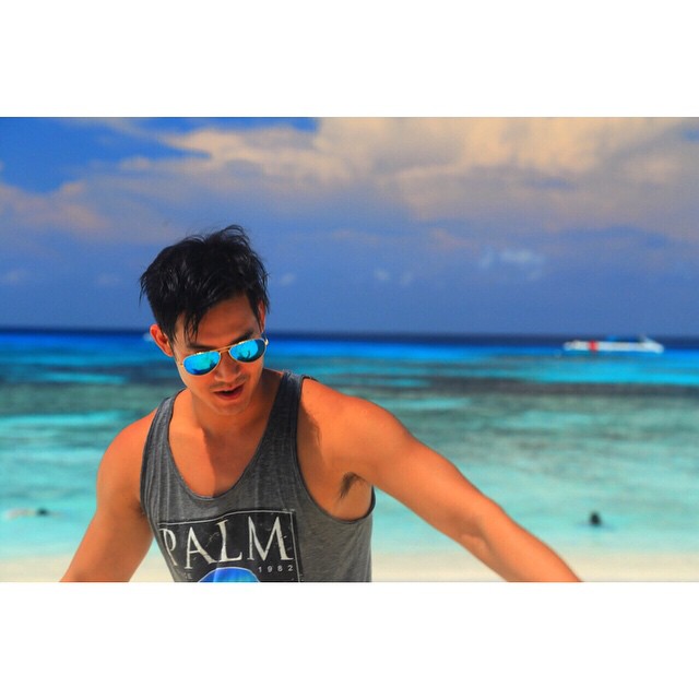 เวียร์ ศุกลวัฒน์ เที่ยวทะเล ถอดเสื้อโชว์กล้าม สาวกรี๊ดสนั่น IG