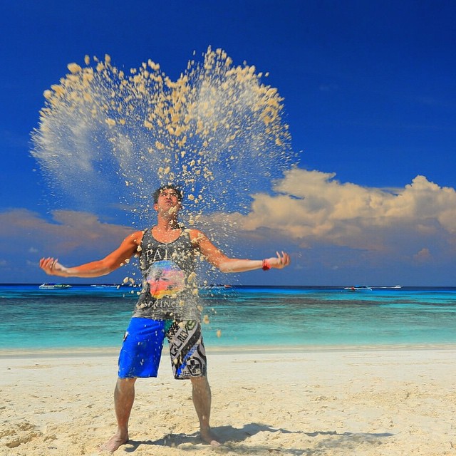 เวียร์ ศุกลวัฒน์ เที่ยวทะเล ถอดเสื้อโชว์กล้าม สาวกรี๊ดสนั่น IG