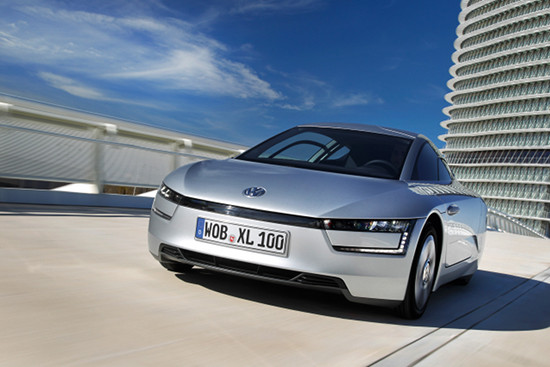 เผยโฉมยนตรกรรมเหนือชั้นสุดประหยัดกับ Volkswagen XL1