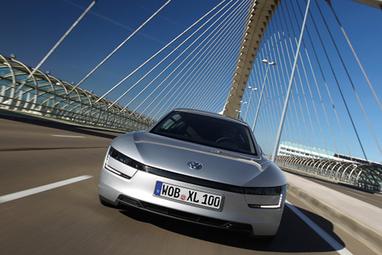 เผยโฉมยนตรกรรมเหนือชั้นสุดประหยัดกับ Volkswagen XL1