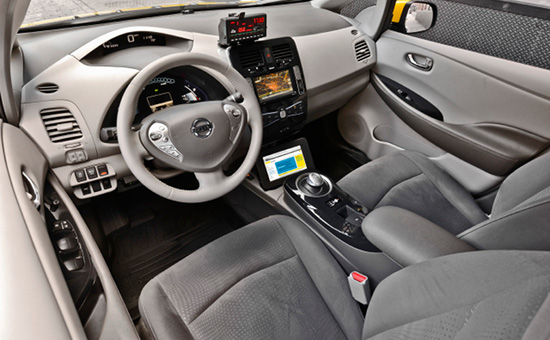 นิวยอร์คทดลองใช้รถพลังงานไฟฟ้า Nissan Leaf  เป็นแท็กซี่