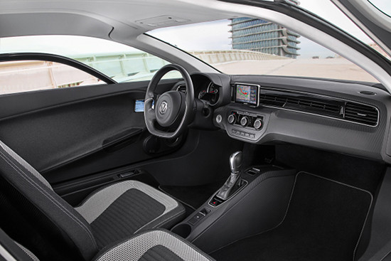 เผยโฉมยนตรกรรมเหนือชั้นสุดประหยัดกับ Volkswagen XL1