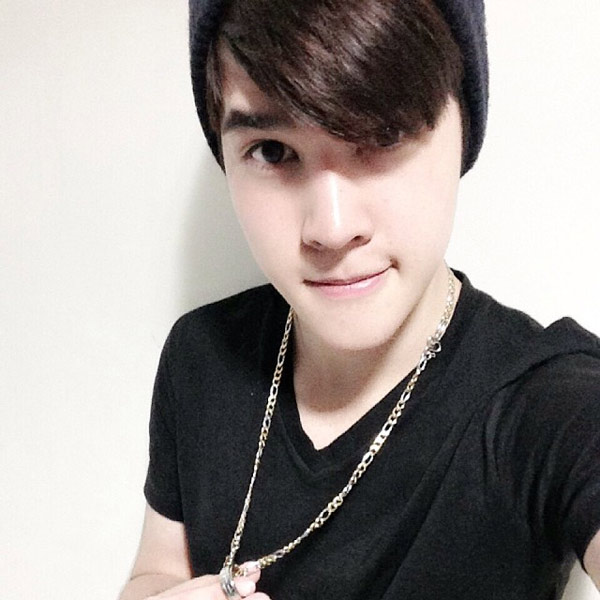 เฟิร์ส สุรศักดิ์ ชัชวาลโชติกุล