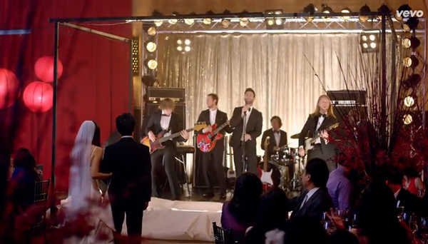Maroon 5 Sugar MV