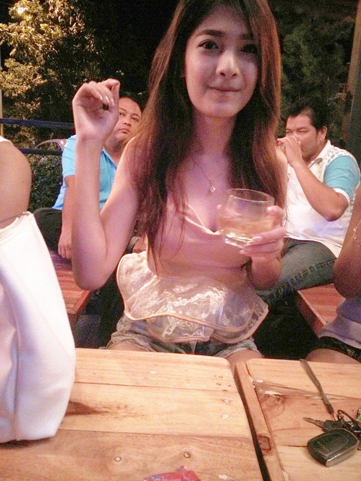 น้องม๊อบ