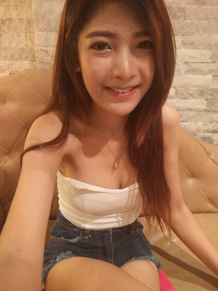 น้องม๊อบ