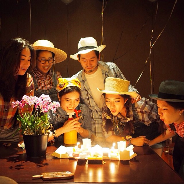 มิว นิษฐา กับปาร์ตี้วันเกิดคอนเซปต์ชาวสวน