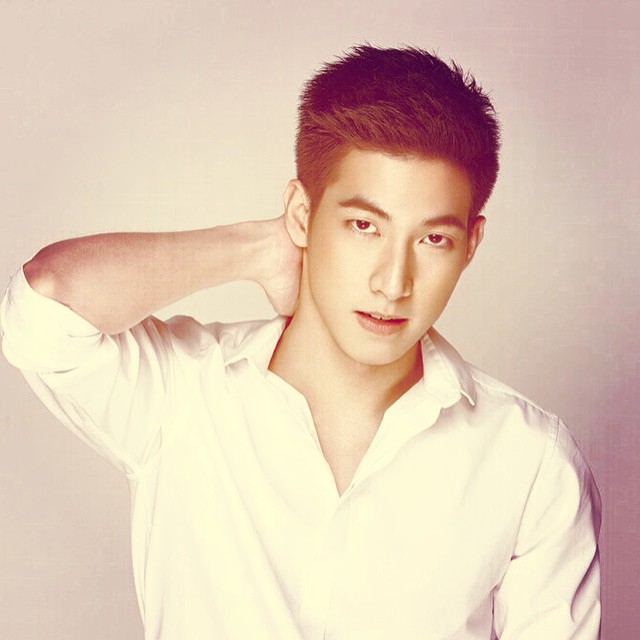 โตโน่ ภาคิน